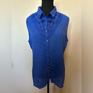 (436) NORTHERN REFLECTIONS blue sleeveless blouse. Size XL. PTP 23